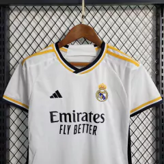 Camisa + Shorts Infantil Unissex Real Madrid Home I 23/24 - comprar online