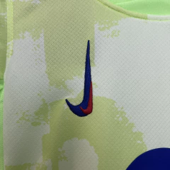 Personalização de camisas de futebol, Times internacionais de futebol, Uniformes de futebol de alta qualidade, Designs exclusivos de camisas de futebol, Coleção de camisas de futebol autênticas , Camisas de futebol vintage, Camisas de futebol colecionávei
