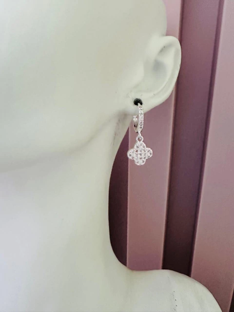 ARGOLINHA TREVO CRAVEJADO PRT