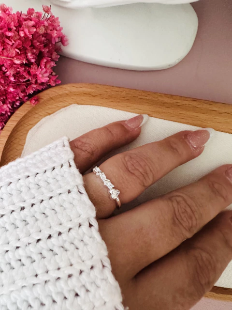 ANEL CRAVEJADO CORAÇÕES - comprar online