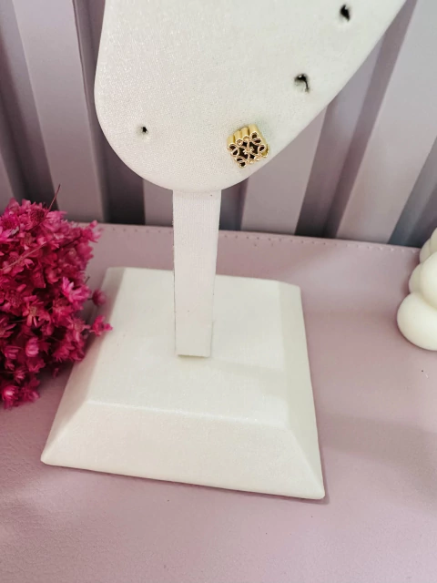 BRINCO QUADRADINHO DETALHADO NINA P OUR