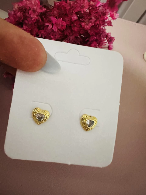 BRINCO CORAÇÃO DETALHADO ZIRCÔNIA P OUR