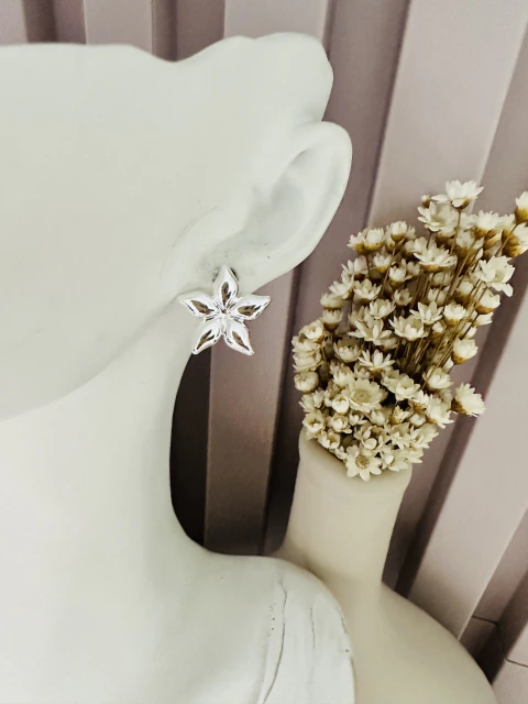 BRINCO FLOR LIZ