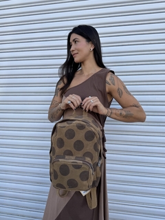 Mochila Couro Bolas - comprar online