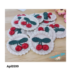 Aplique de renda redondo c/cereja bordada - 4 cm. - 2 unid.