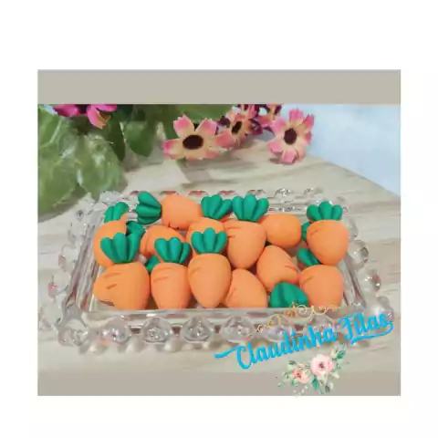 Aplique de resina cenoura - medida 29mmx15mm - 10 unid.