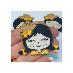 Aplique junino boneca de feltro - 2 unid. na internet