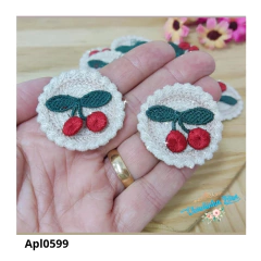 Aplique de renda redondo c/cereja bordada - 4 cm. - 2 unid. - comprar online