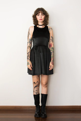 VESTIDO WEDNESDAY DARK