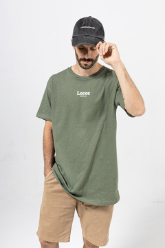 Remera semi-oversized Locos Personajes - Verde - comprar online