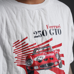 REMERA ESTAMPA FERRARI - Rum Rum