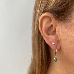 Brinco Argolinha com Pingente Cristal Facetado Esmeralda Folheado a Ouro 18k