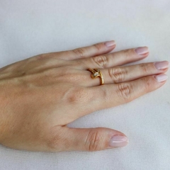 Anel Amaea Parafuso com Zircônias Folheado a Ouro 18k - 1 Ano de Garantia no Banho