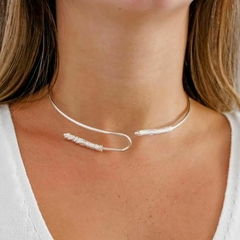 Choker Amaea Orgânica Trabalhada Folheada a Prata