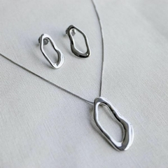 Conjunto Amaea Colar e Brinco Oval Folheado a Ródio Branco
