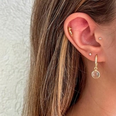 Brinco Amaea Gancho Pingente Moeda Cristal Folheado a Ouro 18k