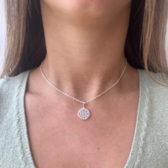 Choker Amaea Círculo Cravejado de Zircônia com Fecho Imã Folheado a Prata