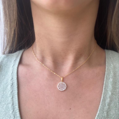 Choker Amaea Círculo Cravejado de Zircônia com Fecho Imã Folheado a Ouro 18k