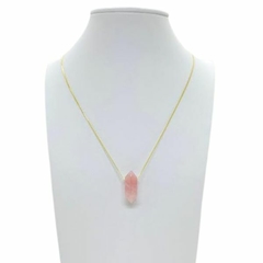 Colar Amaea Pingente Pedra Natural Quartzo Rosa Hexagonal Folheado a Ouro 18k