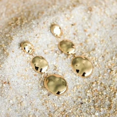 Brinco Amaea Moedas Marteladas Folheado a Ouro 18k