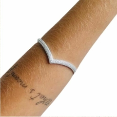 Bracelete Amaea Formato V em Zircônias Folheado a Prata 925