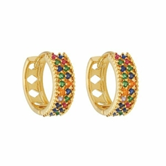 Brinco Amaea Argola em Zircônias Coloridas Folheado a Ouro 18k - 1 Ano de Garantia no Banho