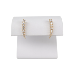 Brinco Amaea Ear Cuff Cravejado em Zircônia Folheado a Ouro