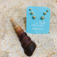 Brinco Amaea Kit com Três pares de Bolinhas Folheada a Ouro 18k