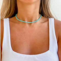 Colar Amaea Howlita Azul Natural Esferas de 4mm Folheado a Prata