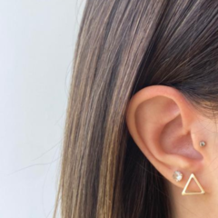 Brinco Amaea Triângulo Folheada a Ouro 18k