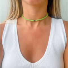 Choker Amaea Fimo Verde de Macramê com Entremeio Preto Facetado
