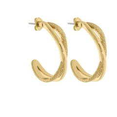 Brinco Amaea Formato X Trabalhado Folheado a Ouro 18k