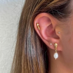 Brinco Amaea Pérola de Água Doce Base Gota Folheado a Ouro 18k