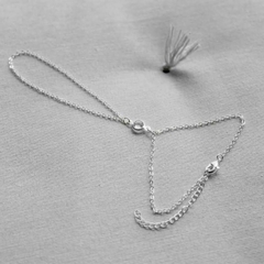 Pulseira Anel de Mão Amaea em Zircônias Folheada a Prata