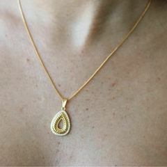 Colar Amaea Pingente Gota em Zircônias Folheados a Ouro 18k - 1 Ano de Garantia no Banho