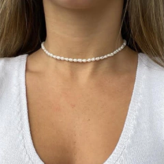Choker Amaea de Pérola de Água Doce 3-4mm Folheada a Ouro 18k