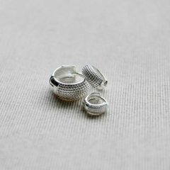 Brinco Amaea Argolas Trabalhadas Kit 3 Pares Folheado a Prata