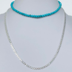 Choker Amaea Howlita Azul Turquesa Esfera Natural de 3mm Folheada a Ouro