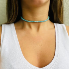 Choker Amaea Pedra Natural Turquesa Esferas de 4mm Folheada a Ouro 18k