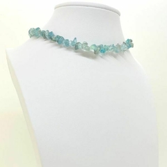 Choker Amaea Cascalho Pedra Apatita Natural Mini Folheado a Ouro 18k