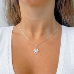 Colar Amaea Corrente Veneziana Pingente Estrela de Zircônia Folheado a Prata - 1 Ano de Garantia no Banho