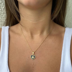 Colar Amaea Coração Trevo Preto Folheado a Ouro 18k