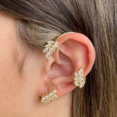 Brinco Amaea Ear Cuff Navetes Folheado a Ouro 18k - 1 Ano de Garantia no Banho