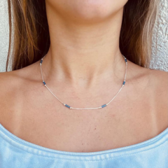 Choker Amaea Caninho Azul e Entremeios Folheado a Prata