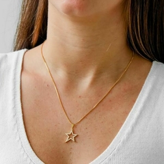 Colar Amaea Pingente Estrela Cravejado com Zircônia Folheado a Ouro 18k - comprar online