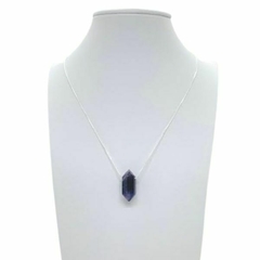 Colar Amaea Pingente Pedra Natural Ametista Hexagonal Folheado a Prata