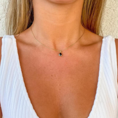 Choker Amaea Pingente Gota Cristal Negro Banhada a Ouro 18k