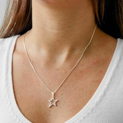 Colar Amaea Pingente Estrela Cravejado com Zircônia Folheado a Prata 925 - comprar online