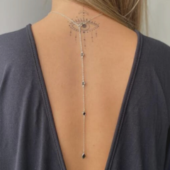Colar Invertido Amaea com Pingente em Moeda de Cristal Facetado Negro Folheado a Prata