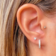 Brinco Argola Cravejado em Zircônia 14mm Folheada a Prata